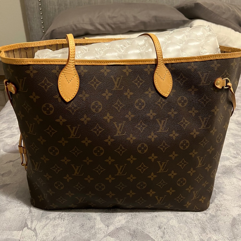 Very good condition LV Neverfull GM.